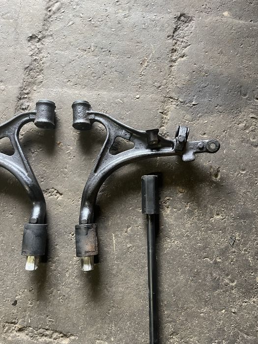 Передні ричаги ,Торсіони Mercedes ML 163