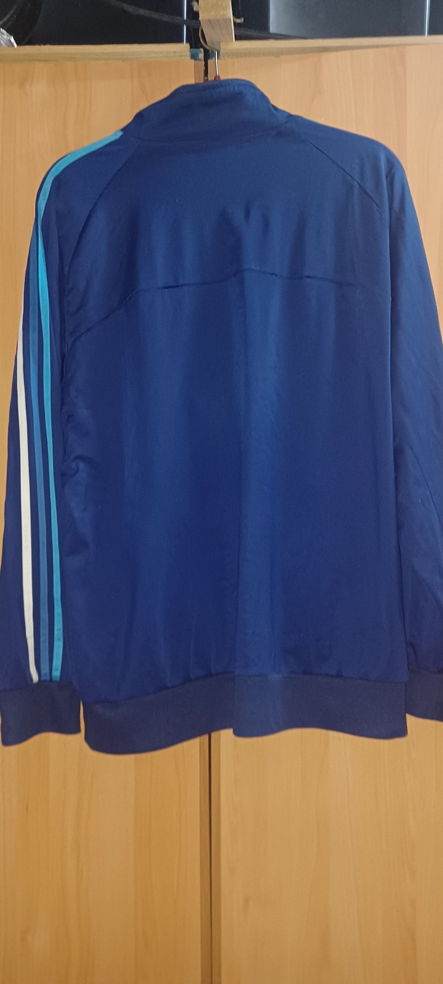 Casaco azul adidas