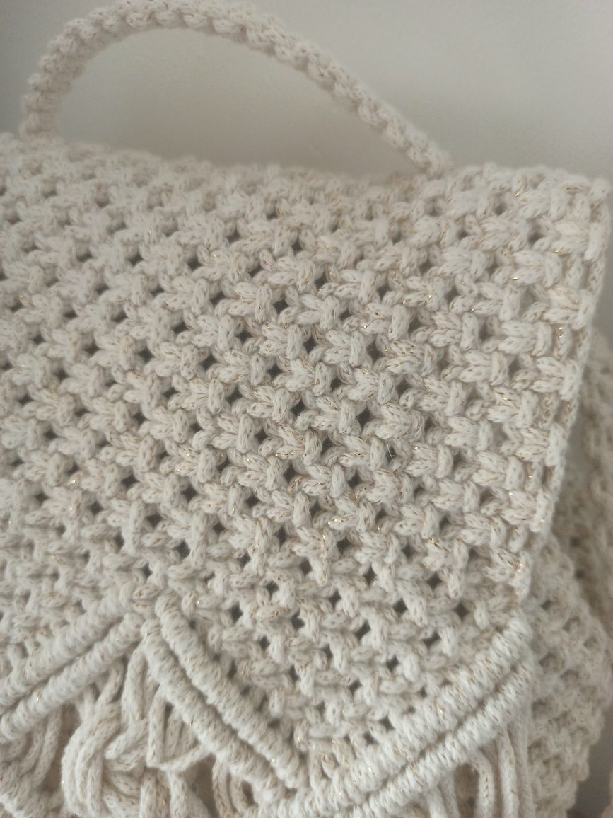 Plecak boho  biało złoty handmade rękodzieło makrama