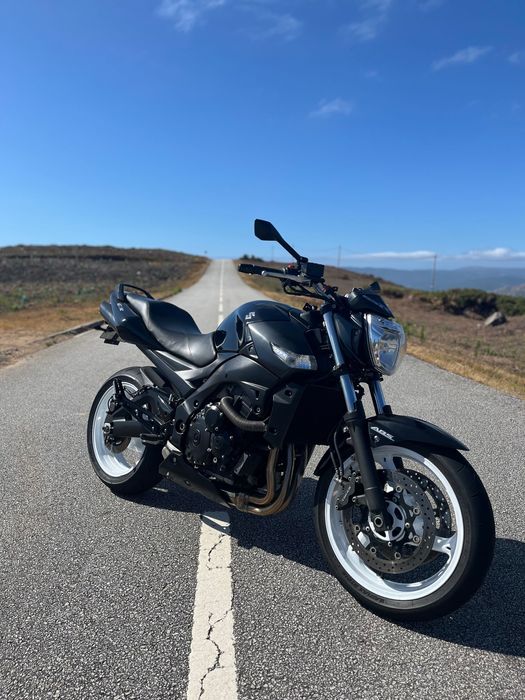 Suzuki GSR 600 Black Edition