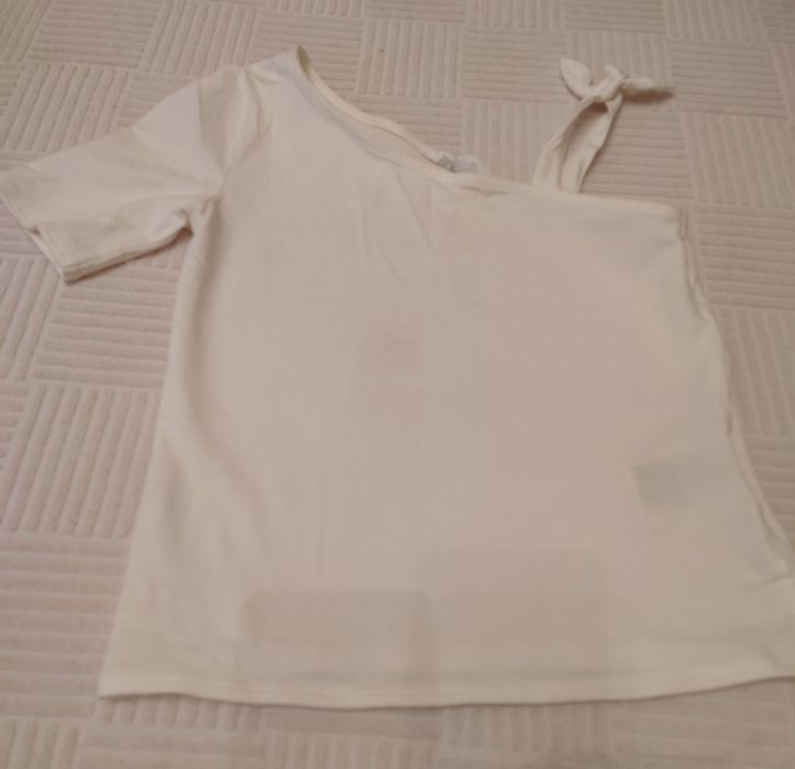 Летние футболки на девочку фирмы НМ, набор, 8-10 лет