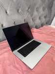 MacBook Pro M1 Pro 16