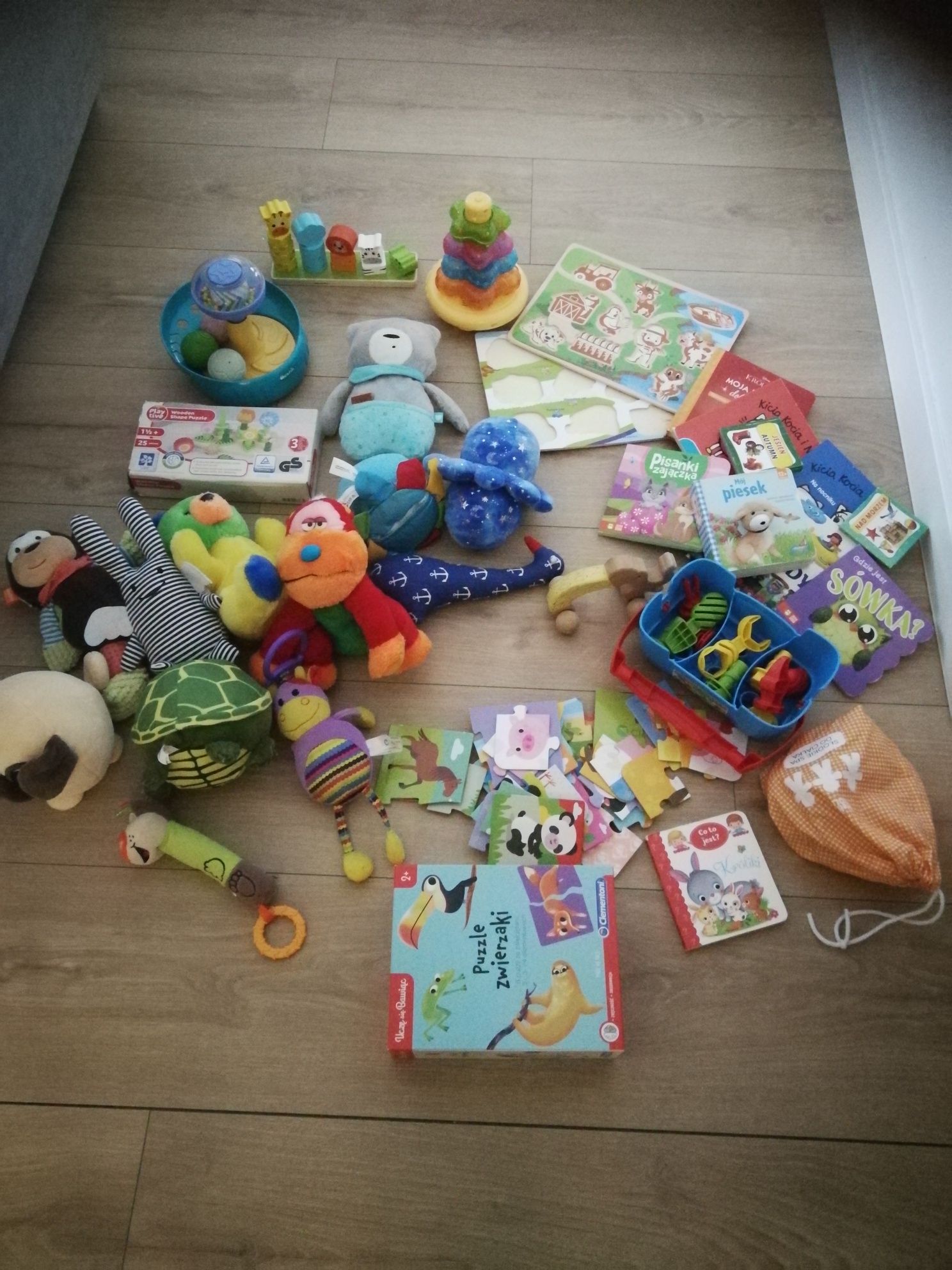 Szumiś Lucas +zabawki, układanki, książeczki