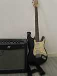 Fender Squire Bullet Strat com amplificador Fender e acessórios