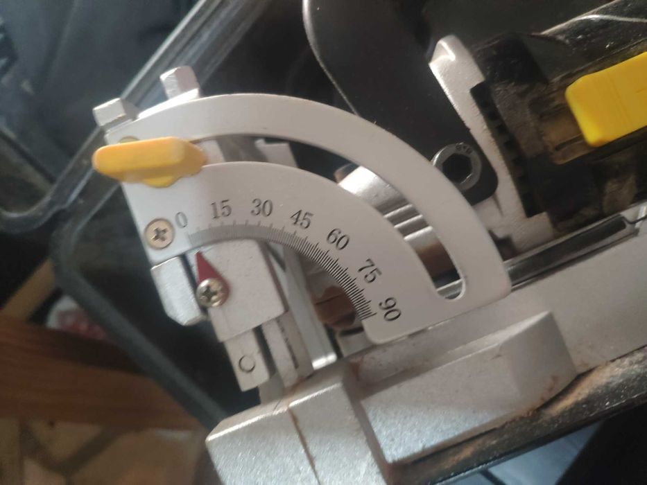 Várias máquinas carpintaria e outros