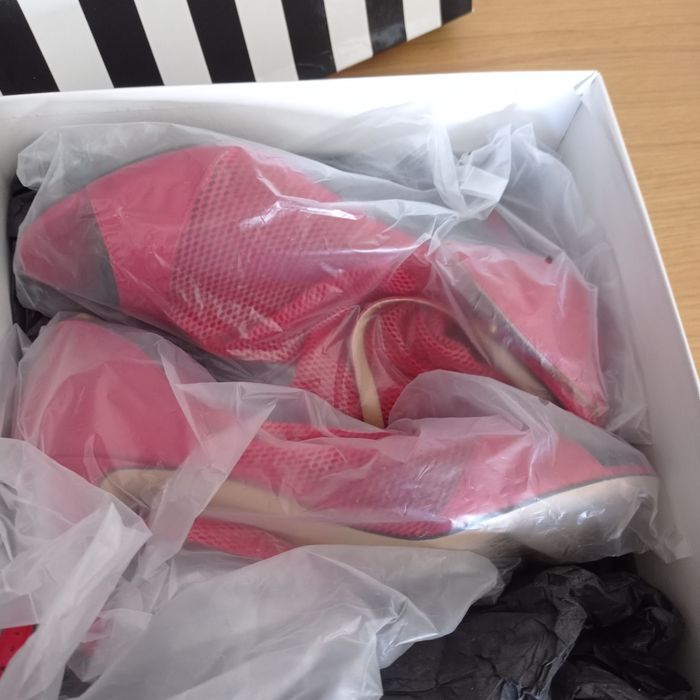 Sapatos de senhora n38