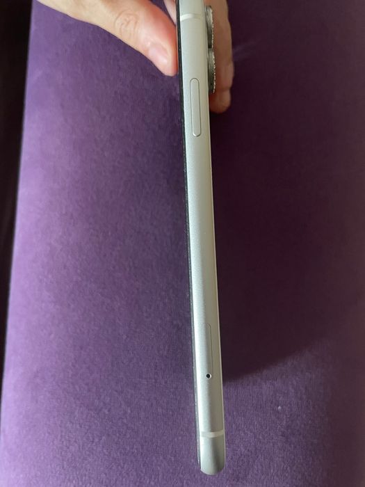 Iphone 11 branco como novo