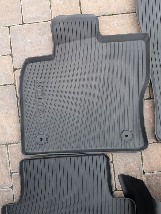 Skoda Kodiaq зимові коврики коврик у багажник зимовий комплект коврів