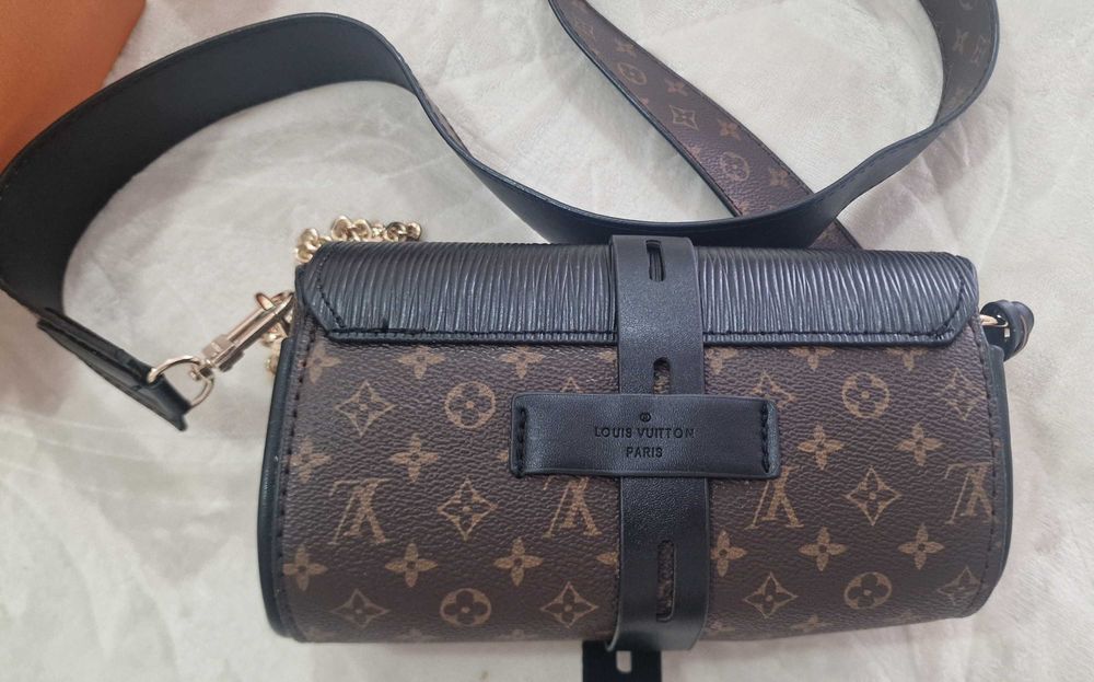 Mala nova com 2 alças tiracolo