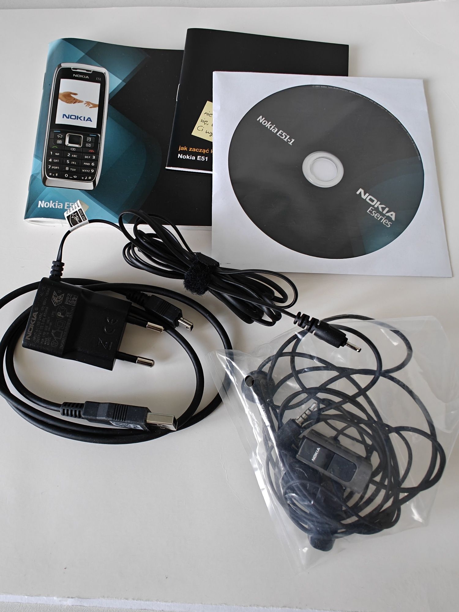 Nokia E51 , zestaw