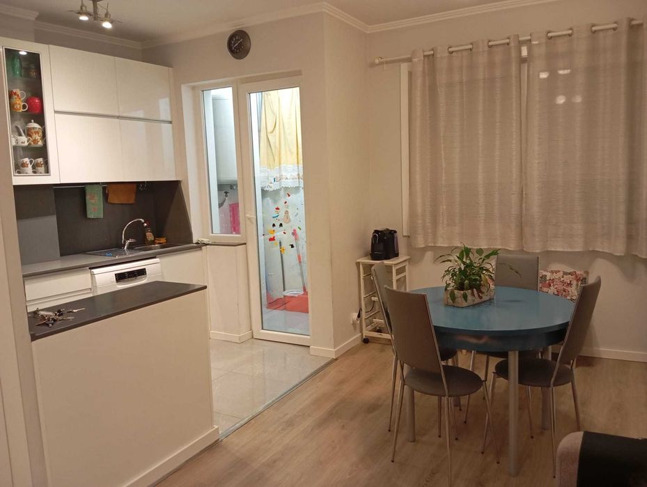 Quarto para alugar – Perto do metro dos Combatentes