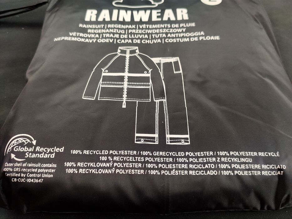 Одяг для дощ, костюм-дощовик