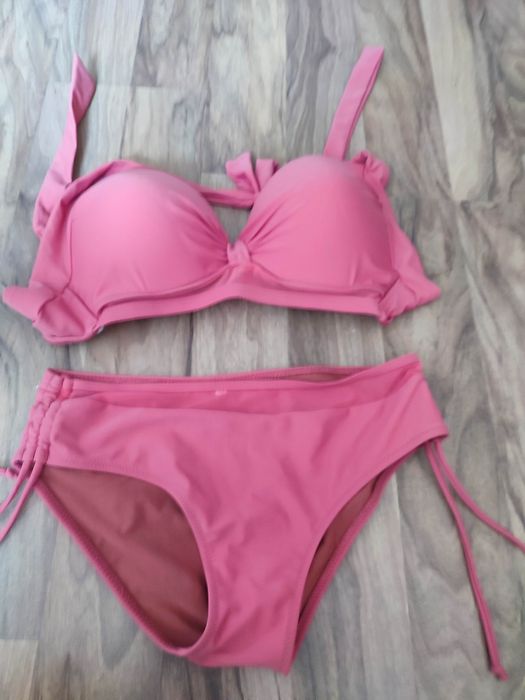 Купальник розовый новый