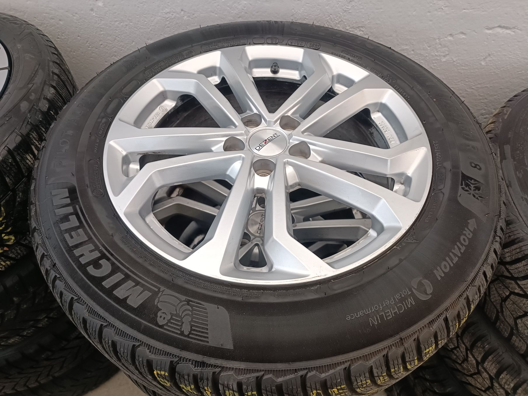5x108 Alufelgi Felgi Aluminiowe 18 Koła Zimowe Zima FORD CMAX SMAX MONDEO FOCUS KUGA GALAXY Edge VOLVO C30 C70 S40 V40 S60 V50 V60 s90 v90 cross country xc40 XC60 XC70 LAND ROVER JAGUAR 6,5-8mm Legnica ALU-RAD 235/60