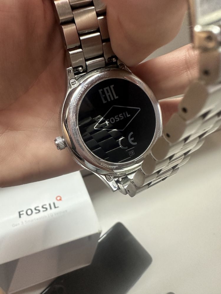 Часы Fossil Q FTW6003