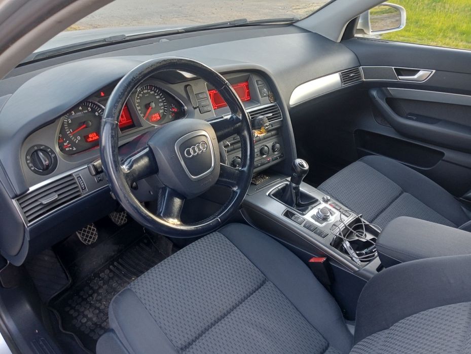 Audi A6 C6  2,4 benzyna