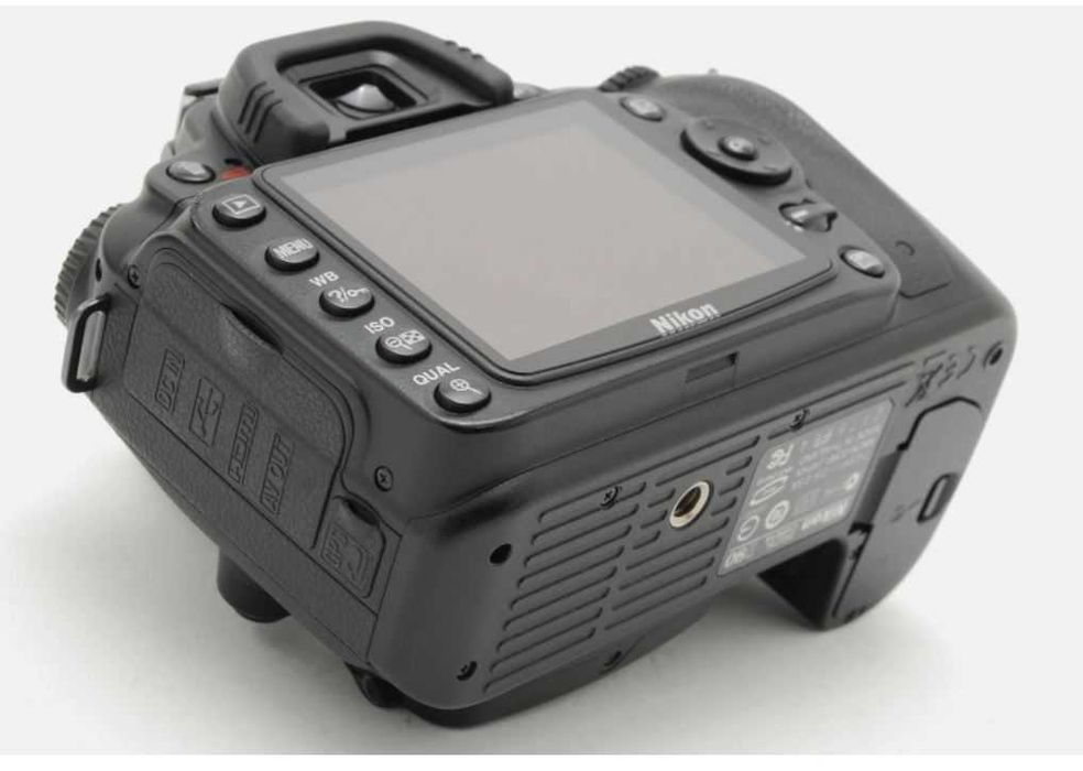 Nikon D90 12,3MP DSLR  c/ apenas 8700 clicks em estado de Nova  -Porto