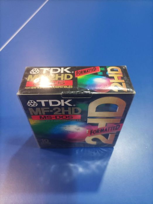 Oryginalne opakowanie dyskietek TDK.