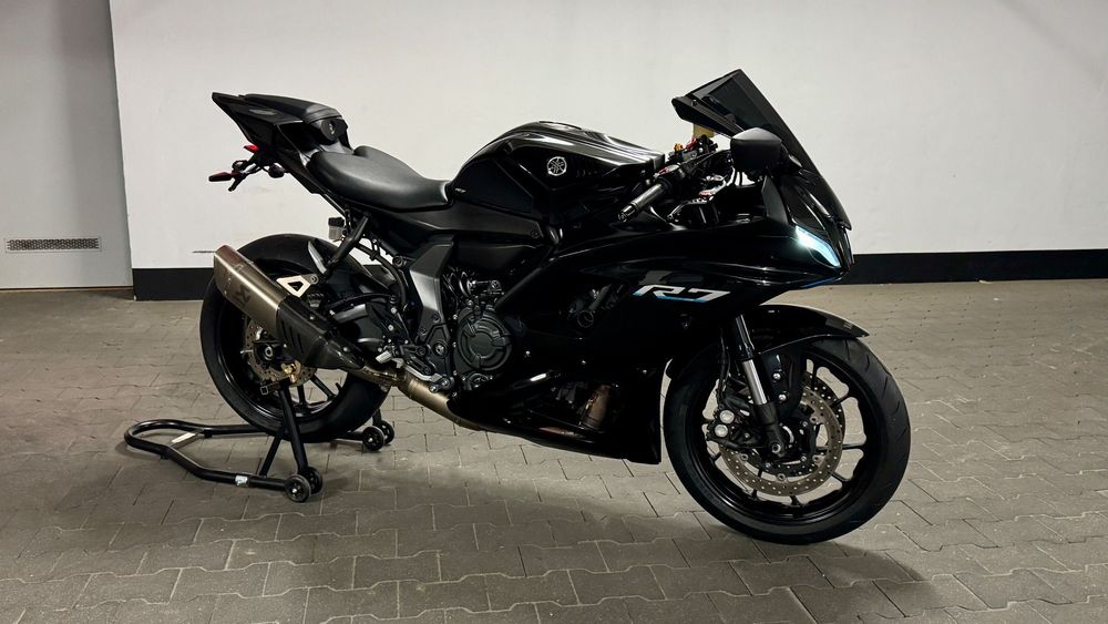 Yamaha R7 Yamaha R7 na A2, transport