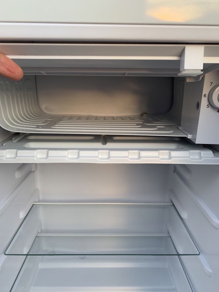 Холодильник Mirta RE-8108
