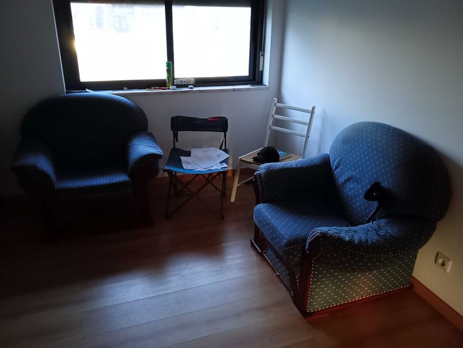 Poltronas e cadeiras