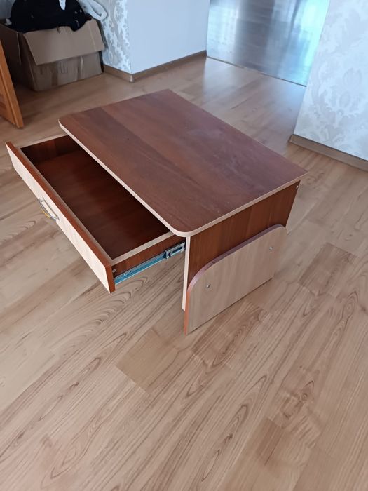 Дитячий столик парта