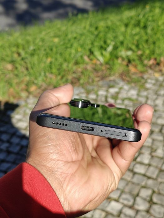 Redmi note 13pro plus.fatura garantia.
Ram:8gb
Rom:256gb
Portugal ware