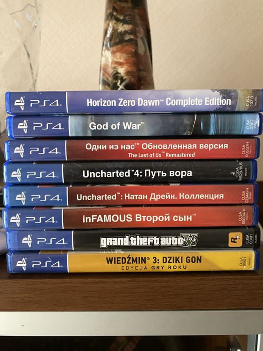 PS4 Pro з іграми та 2 геймпада