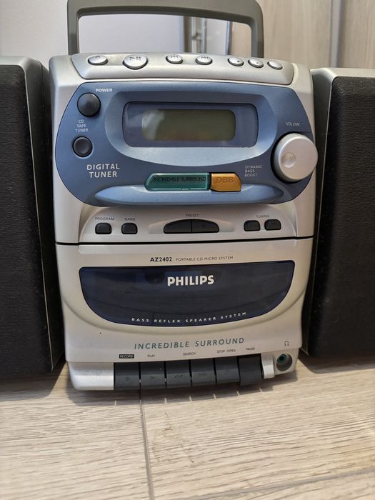 Radio Philips com 2 colunas - CDs e Cassetes
