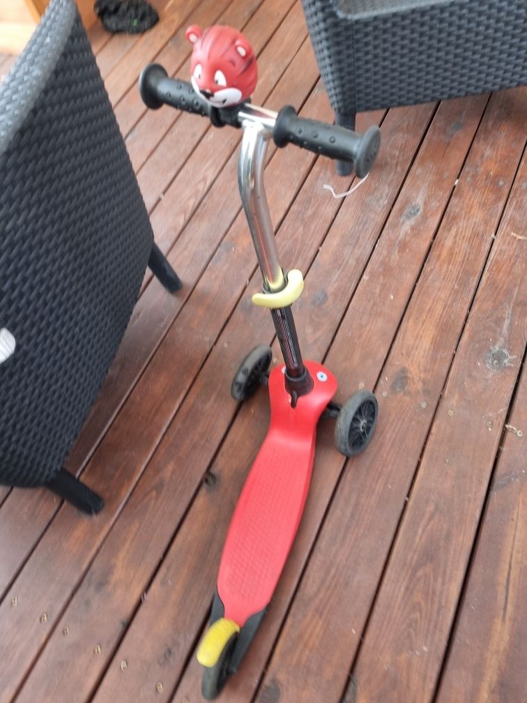 Hulajnoga dziecięca decathlon czerwona