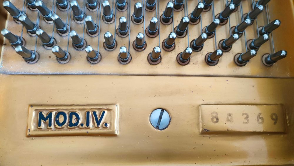 Fortepian gabinetowy - PETROF - MOD IV - STAN BARDZO DOBRY !