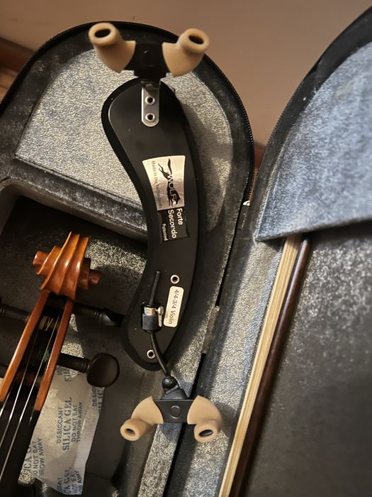 Vilono 4/4 Yamaha com estojo e arco em perfeito estado