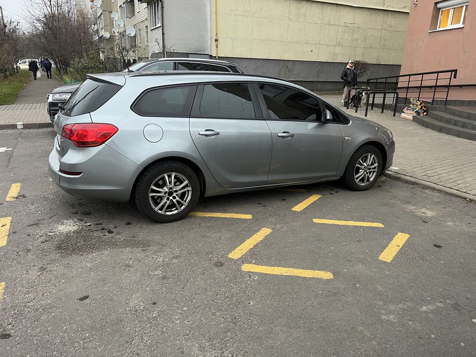 Opel astra j 2011 1.7