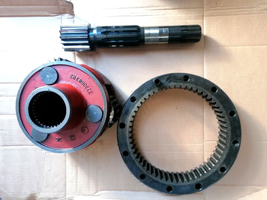 Układ planetarny Case 856,956,845,844,745,744,743,644,1056