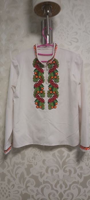 Вишита сорочка вишиванка бісером на хлопчика 9-11 років ручна робота