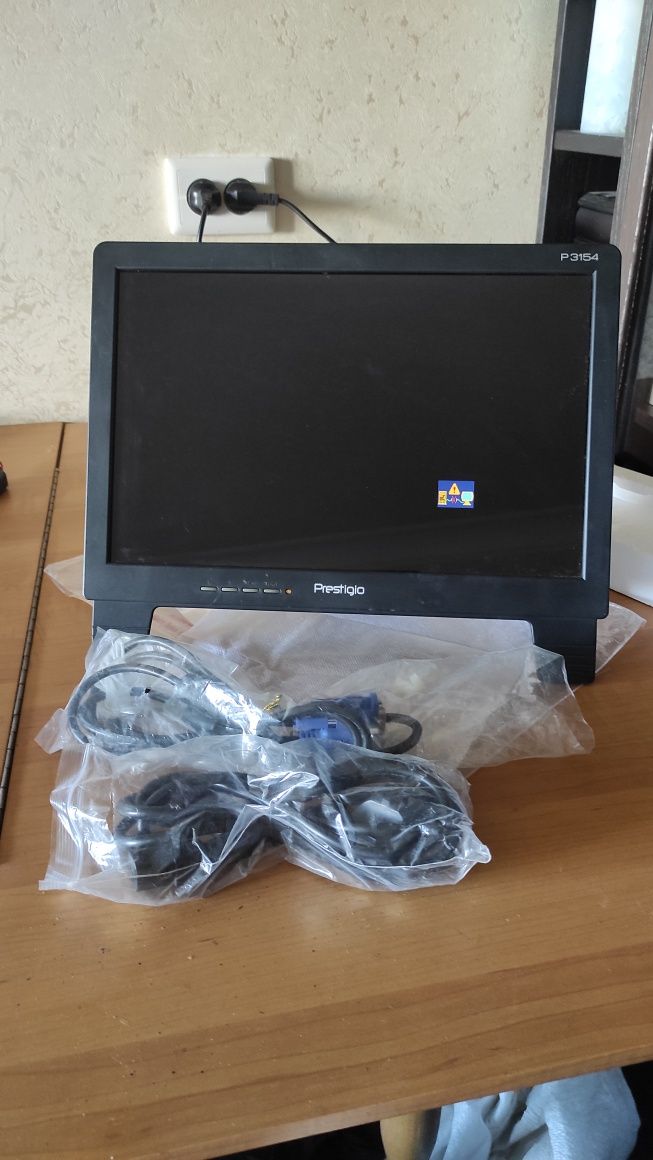 Монитор 15,4" Prestigio P3154