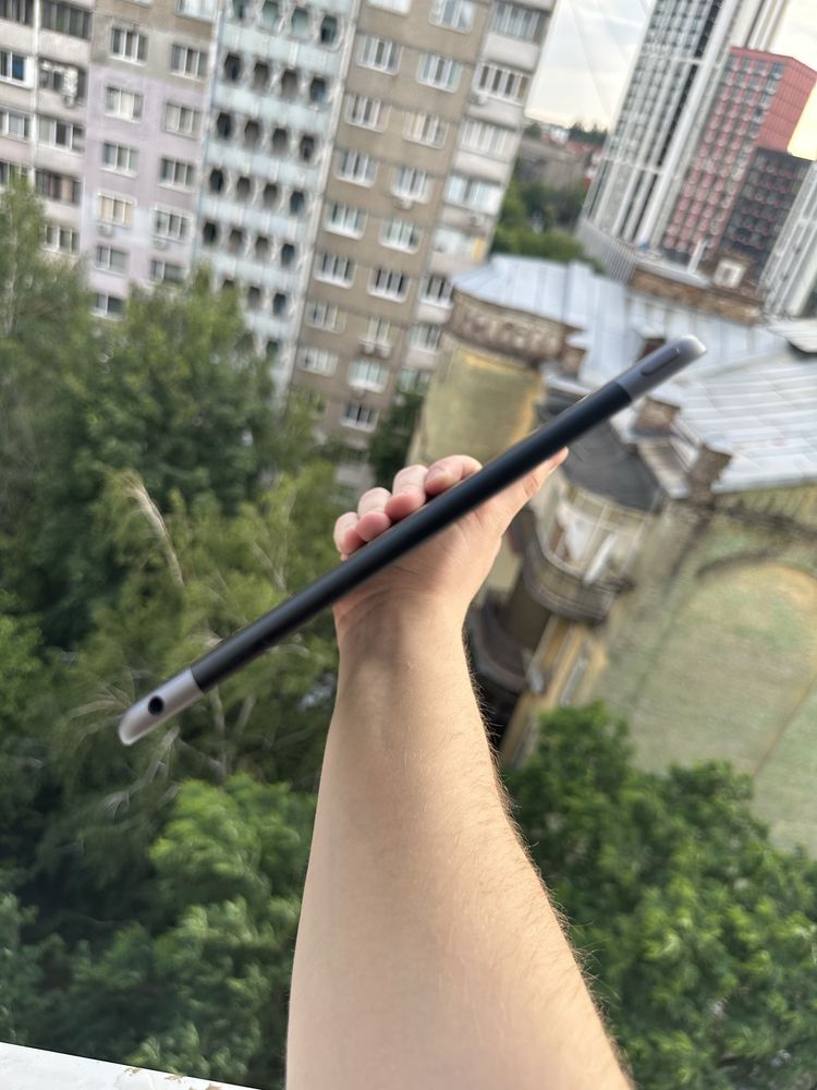 Планшет Ipad 8 LTE 2020
