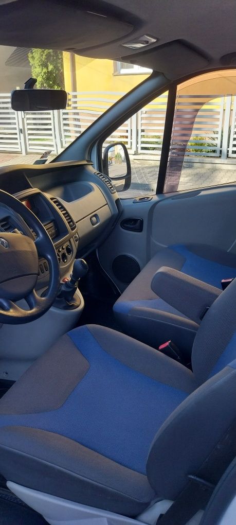 Renault Trafic Kamper 2010 1 właściciel Bezwypadkowy  100tys km