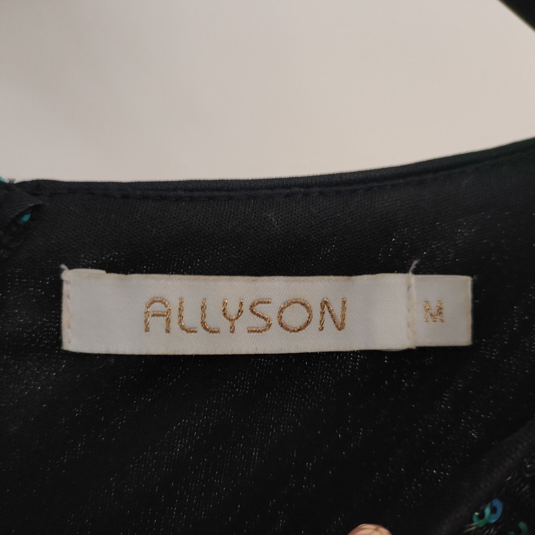 Cekinowa sukienka ALLYSON rozm. M