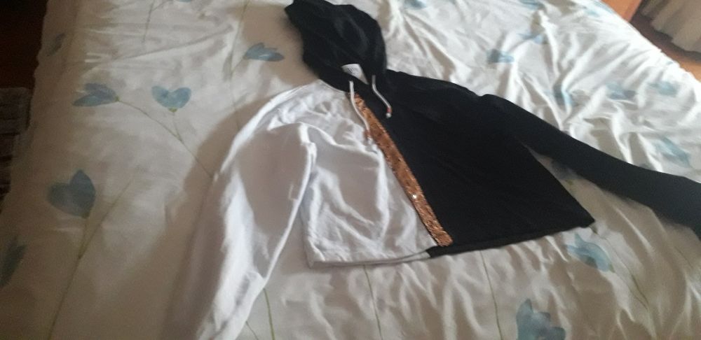 Sweat nova com capuz