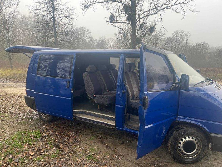 Volkswagen Transporter 1994 2.4 дизель довга база