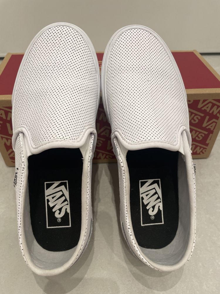 Buty wsuwane VANS 36,5 biale