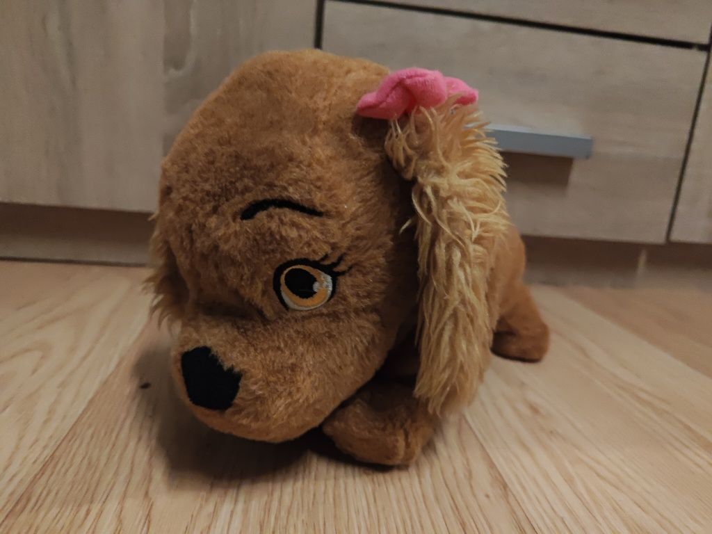 Interaktywny piesek Lucy