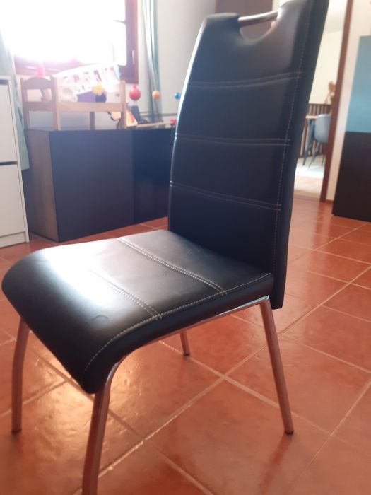 Cadeiras em pele Sintética
