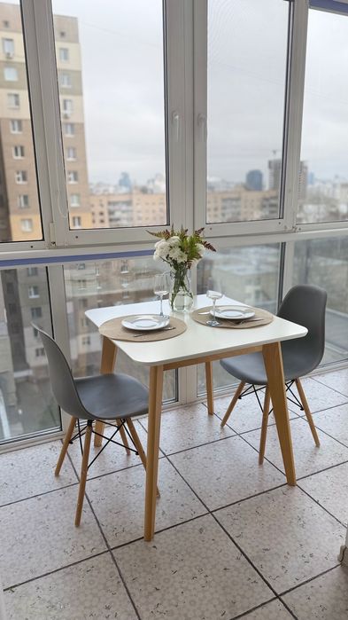 Затишна однокімнатна квартира з панорамним видом біля метро