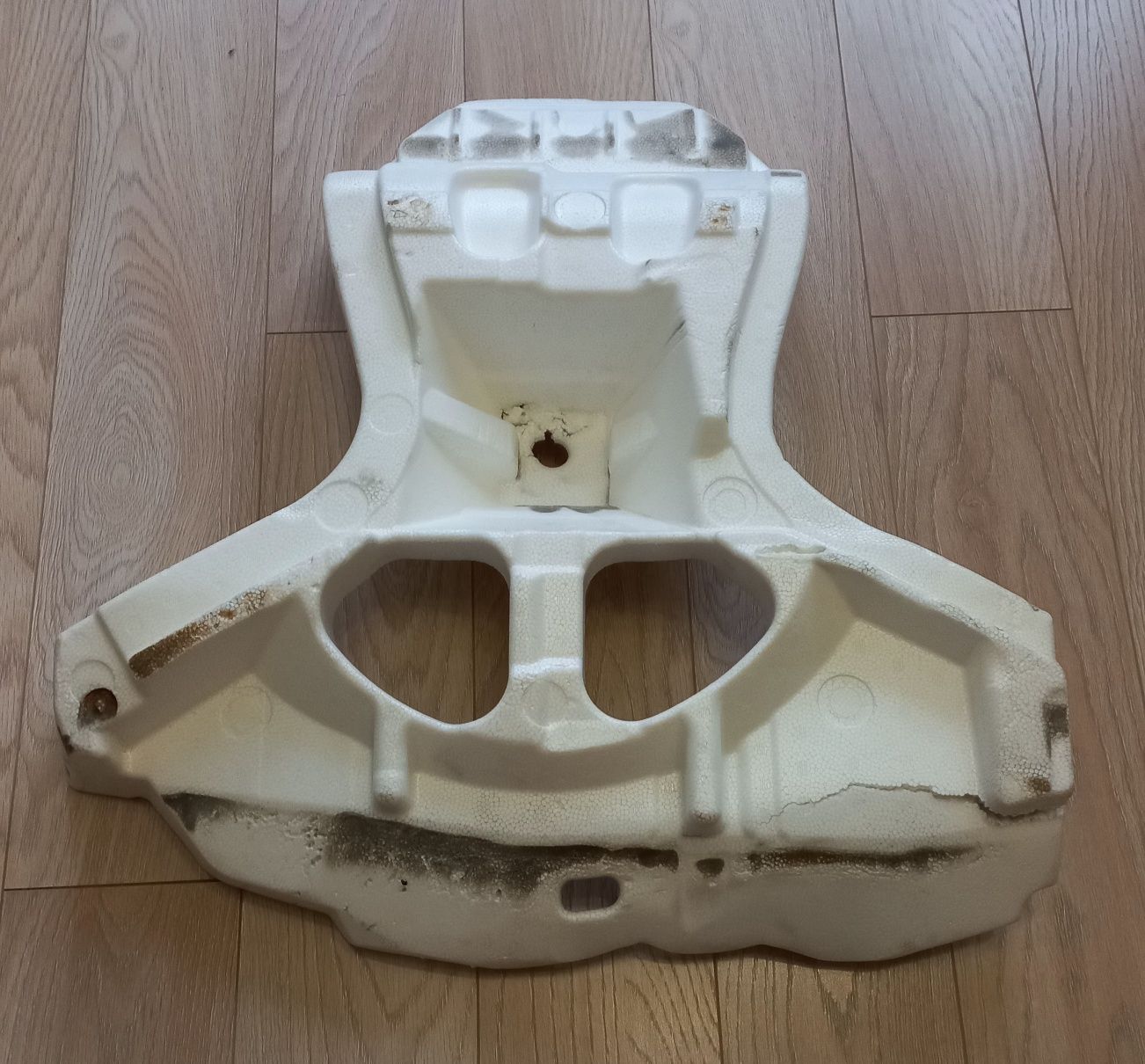 Крепление пенопласт в багажник для Тойота RAV4