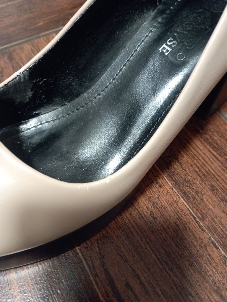 Buty na obcasie 36