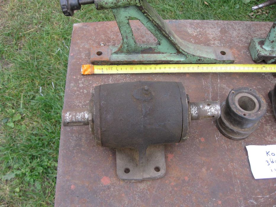 токарні станки - люнети