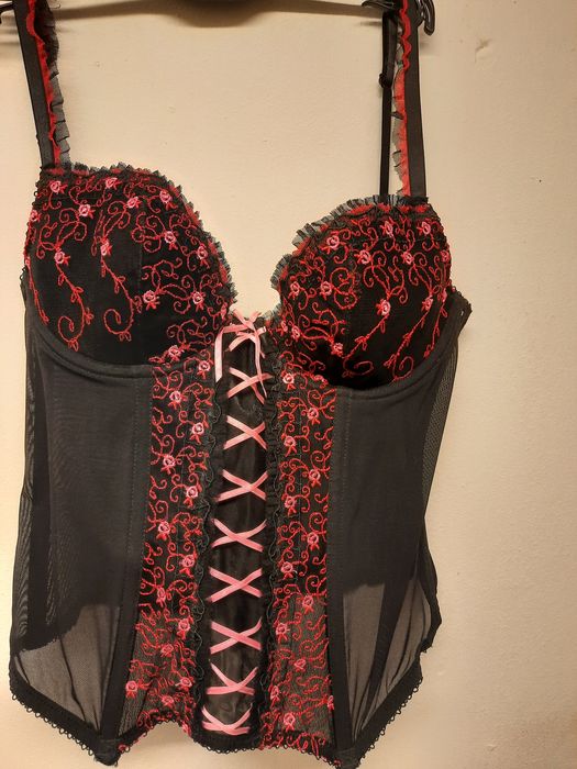 Czarny gorset śliczny