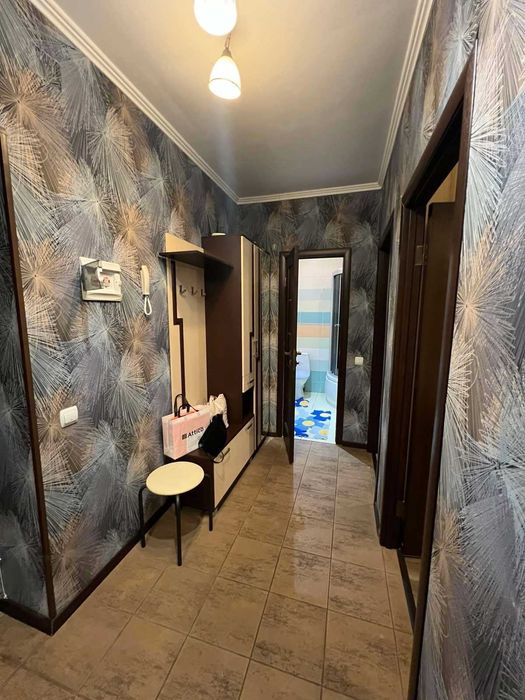 оренда 1 кв нов Колоскова 11 4\5  закрита терит з паркомісц 18000 грн